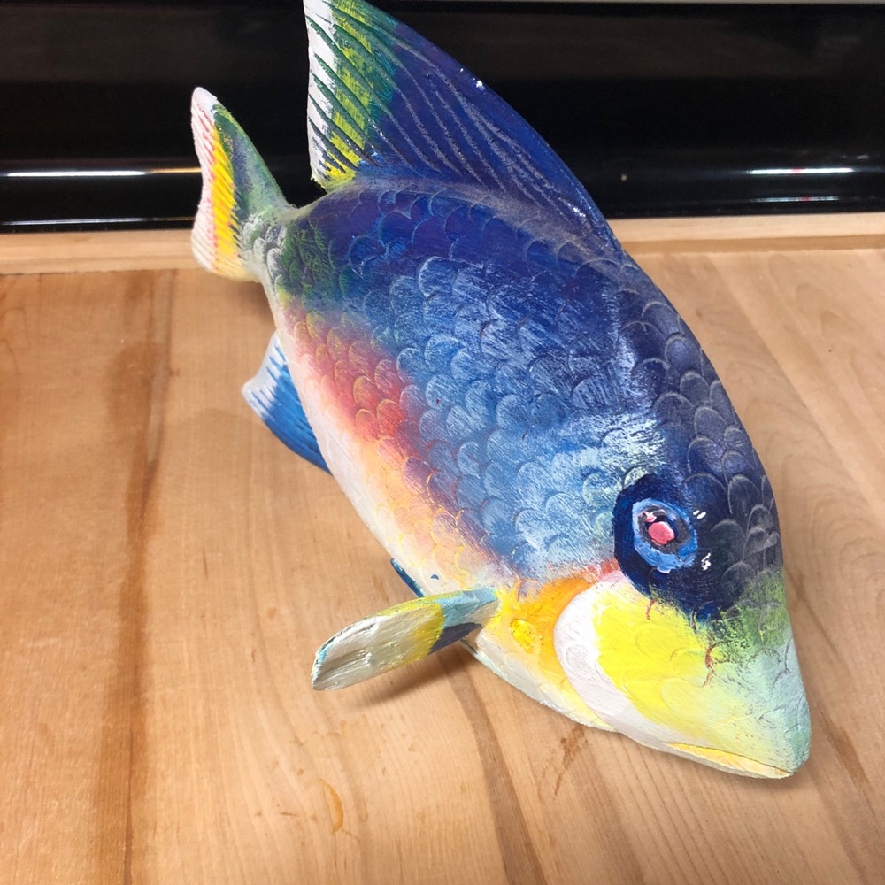 Wood Hand Carved Painted Fish Figurine Sculpture Beach Salt Life Decor Colorful